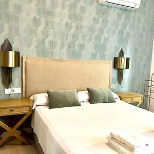 apartamento-estudio-real-suites.es-andalucia.com/